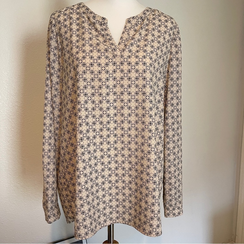 Pleione Geometric Cream & Black Geometric Print Blouse | Size M - Picture 8 of 11